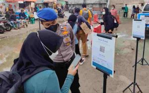 Terus Lakukan Pengawasan ProKes, Polres Kep Seribu Tempatkan Personel di Dermaga Keberangkatan Kaliadem