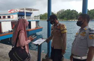Tiba di 4 Dermaga Kedatangan Wilayah Kep Seribu Utara, 183 Warga dan Wisatawan Wajib Scanning Barcode Peduli Lindungi