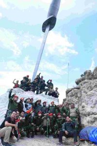 Danjen Kopassus Meninjau Monumen Pisau Komando di Puncak Gunung Lalana Bogor