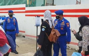84 Wisatawan ke Pulau Seribu dari Pelabuhan Kaliadem Scan Barcode Peduli Lindungi