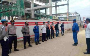 Ke Pulau Seribu, Di Pelabuhan Muara Angke 304 Warga dan Wisatawan Scanning Barcode Peduli Lindungi
