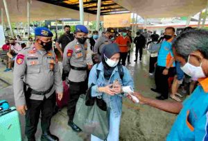 Lakukan Scan Barcode Peduli Lindungi, 167 Wisatawan berangkat Ke Pulau Seribu Melalui Dermaga Marina Ancol