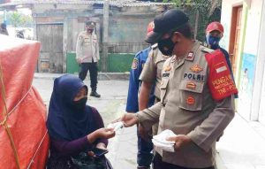 1.500 Masker Hari ini dibagikan Polres Kep Seribu dan Polsek Jajaran serentak di 8 Pulau
