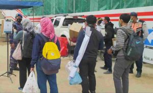155 Wisatawan ke Pulau Seribu Scan Barcode Peduli Lindungi di Pelabuhan Kaliadem Muara Angke