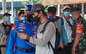 118 Penumpang Kapal Ke Pulau Seribu Sebelum Berangkat Lakukan Scan Barcode Peduli Lindungi
