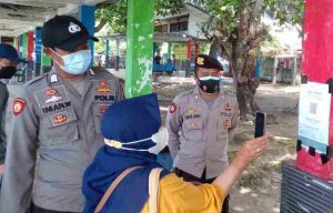 Perketat Pengawasan ProKes, Polsek Kep Seribu Selatan Tempatkan Personel di Semua Dermaga Kedatangan