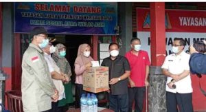 Muhammad Jaenudin Dampingi Kadinsos Jabar Serahkan Bantuan ke “Panti Sosial Aura Welas Asih” Cipatuguran Palabuhanratu