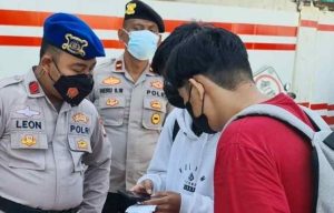 Tunjukkan Bukti Scan Barcode Peduli Lindungi Di Pelabuhan Kaliadem Muara Angke, 158 Wisatawan Berangkat Ke Pulau Seribu