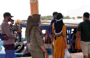 Kembali Usai Liburan, 442 Wisatawan Tinggalkan Wilayah Kep Seribu Selatan Setelah Scanning Check Out Barcode Peduli Lindungi