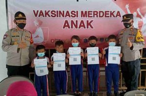 22 Anak Usia 6-11 Tahun Jalani Suntik Vaksin di Gelaran Vaksinasi Merdeka Anak Polres Kepulauan Seribu di Pulau Kelapa