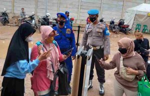 Ke Pulau Seribu, 227 Wisatawan Scan Barcode Peduli Lindungi di Pelabuhan Kaliadem Muara Angke