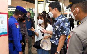Selesai Jalani Scan Barcode Peduli Lindungi, 216 Penumpang Kapal Berangkat Ke Pulau Seribu Dari Dermaga Marina Ancol