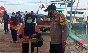 Tiba di Dermaga Kedatangan Pulau Pramuka, 53 Wisatawan Jalani Scan Barcode Peduli Lindungi
