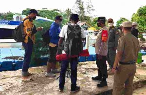 Terus Disiplinkan Warga Terkait ProKes, Hari Ini Polsek Kep Seribu Selatan Gelar Ops Yustisi di Dua Pulau