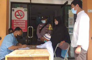 Polsek Kep Seribu Selatan Bersama Puskesmas dan Relawan Gelar Suntik Vaksin Anak di Pulau Lancang