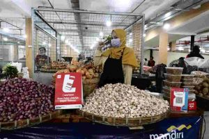 Belanja di Pasar Legi Bisa Pakai QRIS, Pedagang Minta Disediakan WIFI