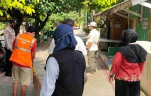 Disiplinkan Warga Terkait ProKes, Polsek Kep Seribu Selatan Gelar Ops Yustisi Gabungan Di Pulau Untung Jawa