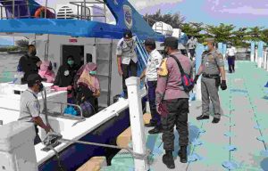 58 Penumpang Kapal Tiba Di Pulau Pramuka Scan Barcode PeduliLindungi