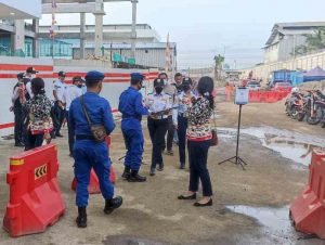 Di Pelabuhan Kaliadem 76 Penumpang Kapal Scan PeduliLindungi Sebelum Berangkat Ke Pulau Seribu