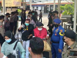 Di Dermaga Marina Ancol, 70 Penumpang Kapal Scan PeduliLindungi Sebelum Berangkat Ke Pulau Seribu