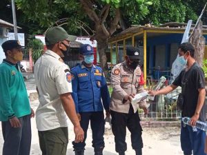 Warga Di Pulau Pemukiman Dapat 1.200 Masker Dari Polres Kepulauan Seribu