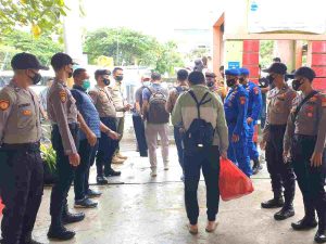 Jalani Scan PeduliLindungi Di Dermaga Marina Ancol, 128 Penumpang Kapal Berangkat Ke Pulau Seribu