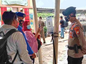 Setelah Dapat Himbauan ProKes, 65 Penumpang Kapal Hendak ke Pulau Seribu Scanl PeduliLindungi di Dermaga Marina Ancol