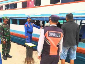 Setelah Scan PeduliLindungi di Pelabuhan Kaliadem, 123 Penumpang Kapal Berangkat ke Pulau Seribu