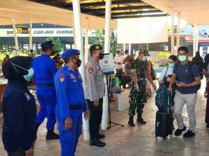 Di Dermaga Marina Ancol, 80 Penumpang Kapal Scan PeduliLindungi Sebelum Berangkat ke Pulau Seribu