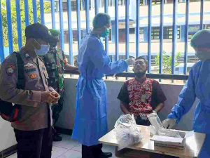Polsek Kep Seribu Selatan Gelar Testing Swab Antigen COVID19 kepada Siswa dan Guru Pengajar di 3 Pulau Pemukiman
