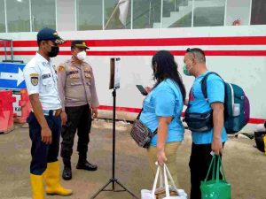 Setelah Scan PeduliLindungi di Pelabuhan Kaliadem, 430 Penumpang Kapal Berangkat ke Pulau Seribu
