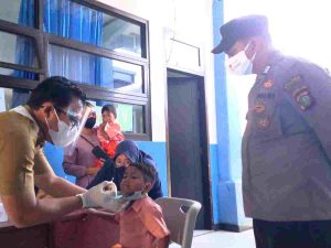 Giatkan Testing Swab Antigen di Sekolahan Pulau Harapan, Polsek Kep Seribu Utara Dapati 1 Orang Reaktif