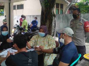 Warga di 4 Pulau Pemukiman Antusias Datang ke Gerai Vaksin Polsek Kep Seribu Selatan Untuk Jalani Vaksinasi Dosis 3