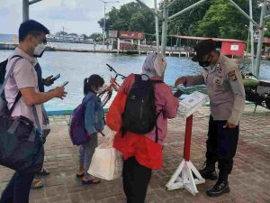 158 Penumpang Kapal Baru Tiba di Pulau Pramuka Kep Seribu Utara Scan PeduliLindungi dan Diwajibkan Taat ProKes