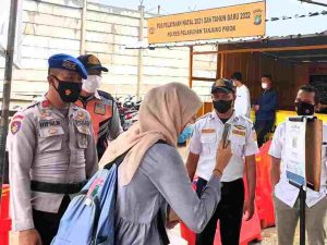 Scan PeduliLindungi di Pelabuhan Kaliadem, 144 Penumpang Kapal Berangkat ke Pulau Seribu