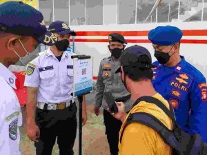 Di Pelabuhan Kaliadem, 176 Penumpang Kapal Scan PeduliLindungi Sebelum Berangkat ke Pulau Seribu