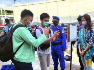 Hendak ke Pulau Seribu, 228 Penumpang Kapal Diwajibkan Scan PeduliLindungi di Pelabuhan Kaliadem