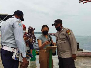 Ini Yang Diwajibkan Polsek Kep Seribu Utara Kepada 267 Penumpang Kapal Yang Tiba di Wilayahnya