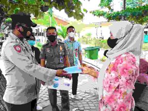 Hari ini, Warga Diimbau Taat ProKes dan Dibagikan 900 Masker Oleh Polres Kep Seribu