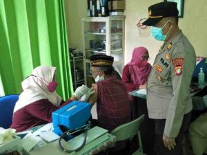 Percepat Herd Immunity, Polsek Kep Seribu Utara Gelar Vaksin Booster di 4 Pulau