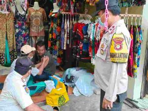 Akhir Pekan, Polsek Kep Seribu Selatan Giatkan Vaksinasi Dosis 3 di 4 Pulau