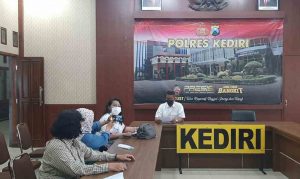 Relawan Perempuan dan Anak Perindo bersama LSM Kediri Mendesak Polres Kediri Pare Segera Menangkap 4 Pelaku Sisa Pemerkosa Anak di bawah Umur