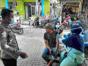 Vaksinasi Booster Door to Door Polsek Kep Seribu Selatan Terus Digiatkan di 4 Pulau Selama Bulan Ramadhan