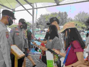 1.529 Penumpang Kapal tiba di Kep Seribu Utara diwajibkan Scan PeduliLindungi dan Taat ProKes selama di Pulau