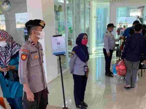 Lebaran ke 2, Sebanyak 1.827 Wisatawan Berangkat ke Pulau Seribu Setelah Jalani Scan PeduliLindungi di Pelabuhan Kaliadem