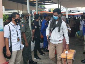 Berangkat ke Pulau Seribu, 186 Penumpang Kapal diwajibkan Scan PeduliLindungi di Dermaga Marina Ancol