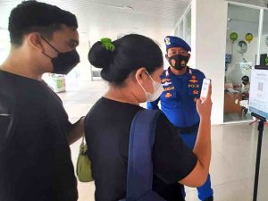 243 Penumpang Kapal Hendak ke Pulau Seribu Scan PeduliLindungi di Pelabuhan Malia demon