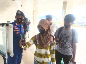 324 Wisatawan Berangkat ke Pulau Seribu setelah Dapat Imbauan ProKes dan Jalani Scan PeduliLindungi di Pelabuhan Kaliadem