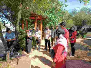Bagikan 400 Masker ke Warga, Polres Kep Seribu Terus Sampaikan Imbauan Taat Prokes,
