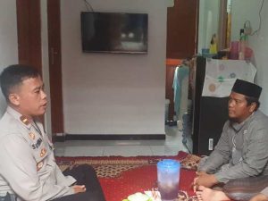 Sambangi Tokoh Masyarakat, Polsek Kep Seribu Selatan Ajak Jaga Situasi Kondusif